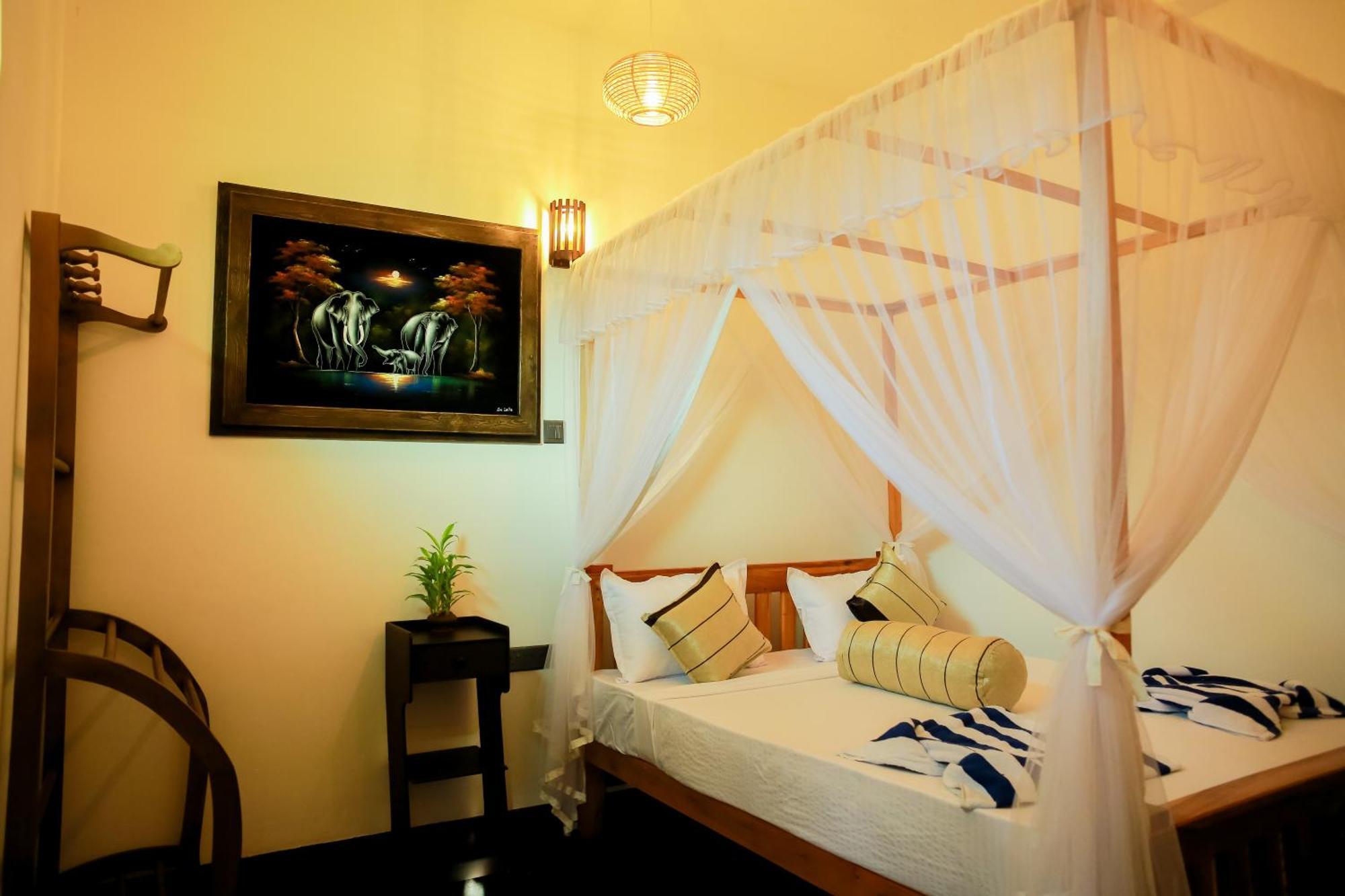Ruwan Jungle Homestay Mirissa Exterior photo