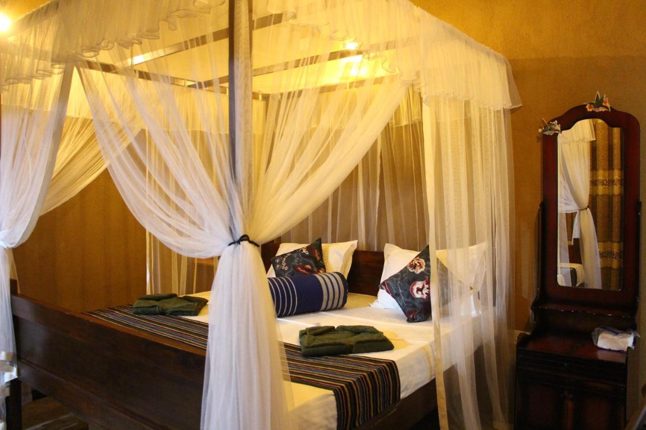 Ruwan Jungle Homestay Mirissa Exterior photo